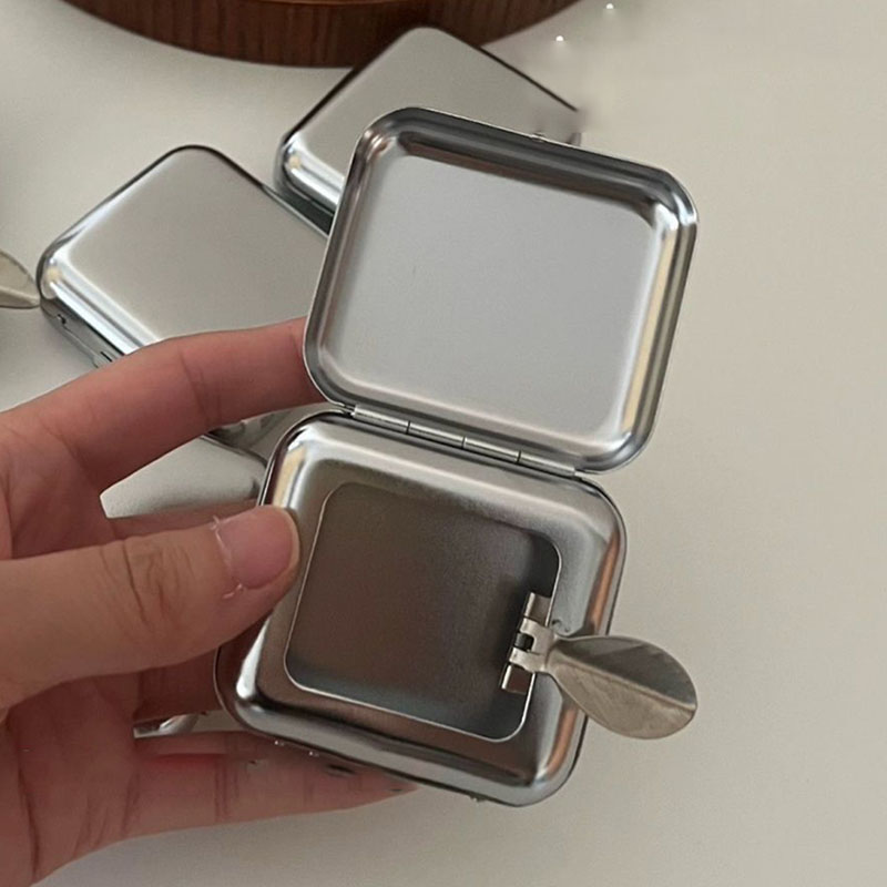منفضة سجائر معدنية بتصميم هالو - مراجعة Car Accessories Japanese وسعره